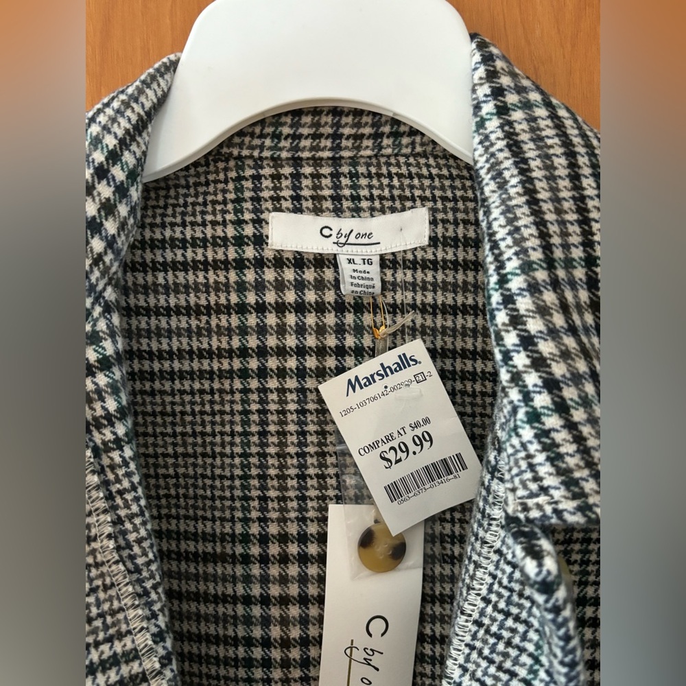 Houndstooth Shacket - Picture 2 of 3